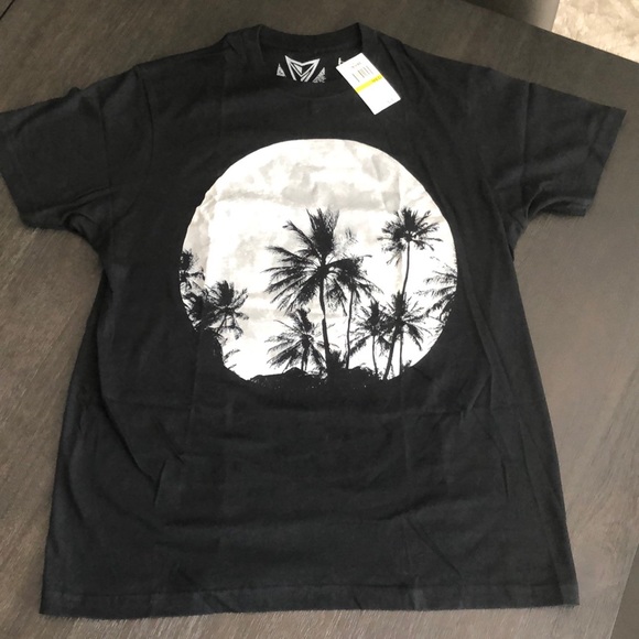 Univibe Black Graphic T-Shirt - Picture 1 of 5